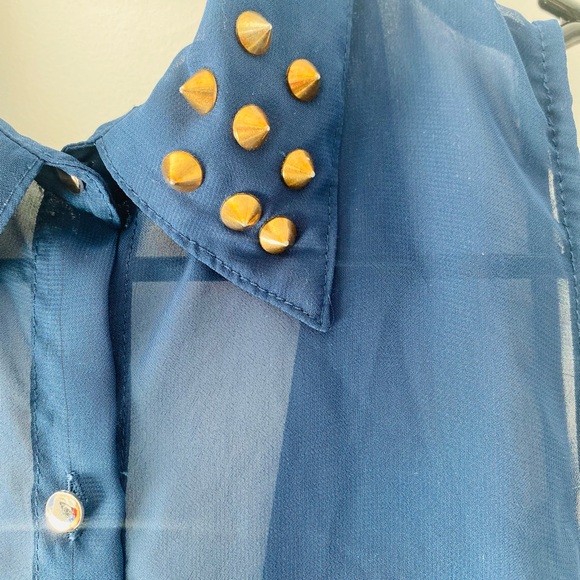 Poetry Blue Womens Sleeveless, sheer top. Button up, studded accent collar. - Picture 3 of 7